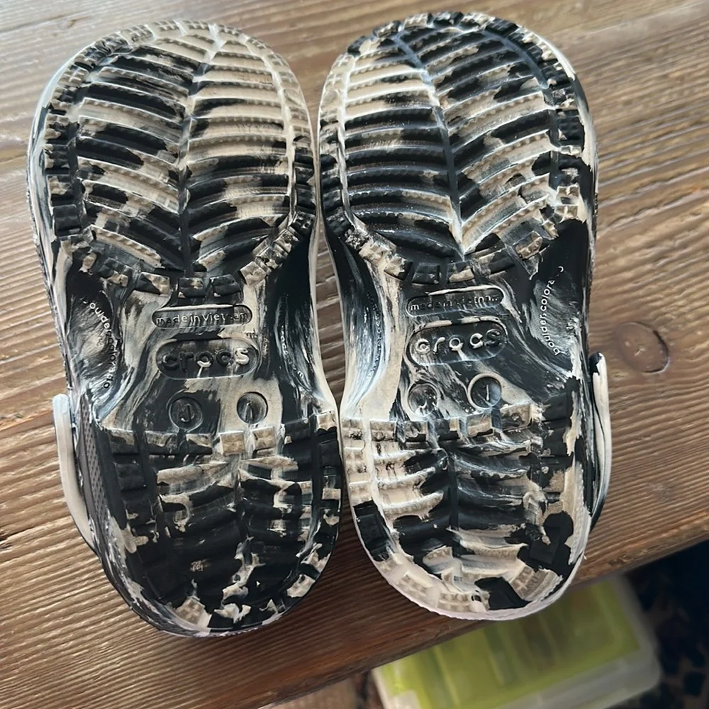 CROCS Black/White Toddler Tie-Dye Shoes size   J1